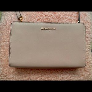 Michael Kors Soft Pink Jet Set Travel Crossbody Clutch